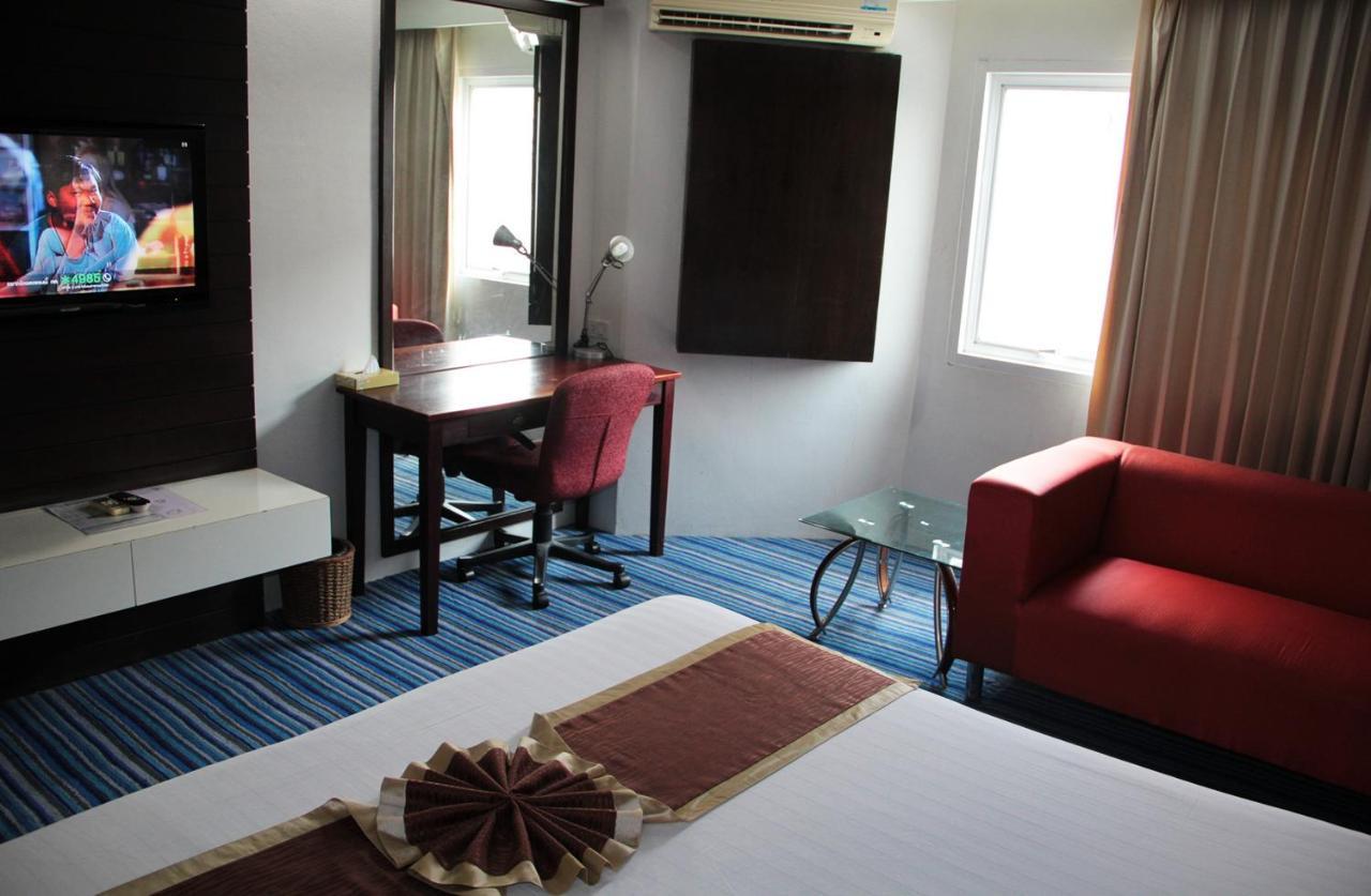 V Verve Service Apartment Hotel Chachoengsao Esterno foto
