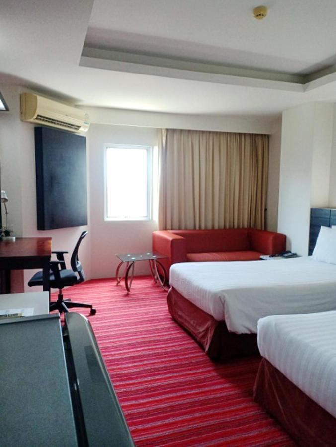 V Verve Service Apartment Hotel Chachoengsao Esterno foto