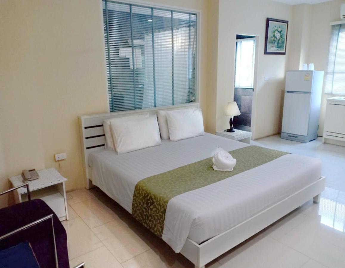 V Verve Service Apartment Hotel Chachoengsao Esterno foto