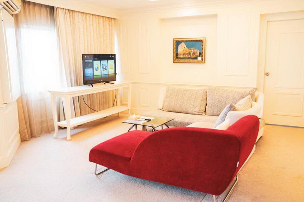 V Verve Service Apartment Hotel Chachoengsao Esterno foto