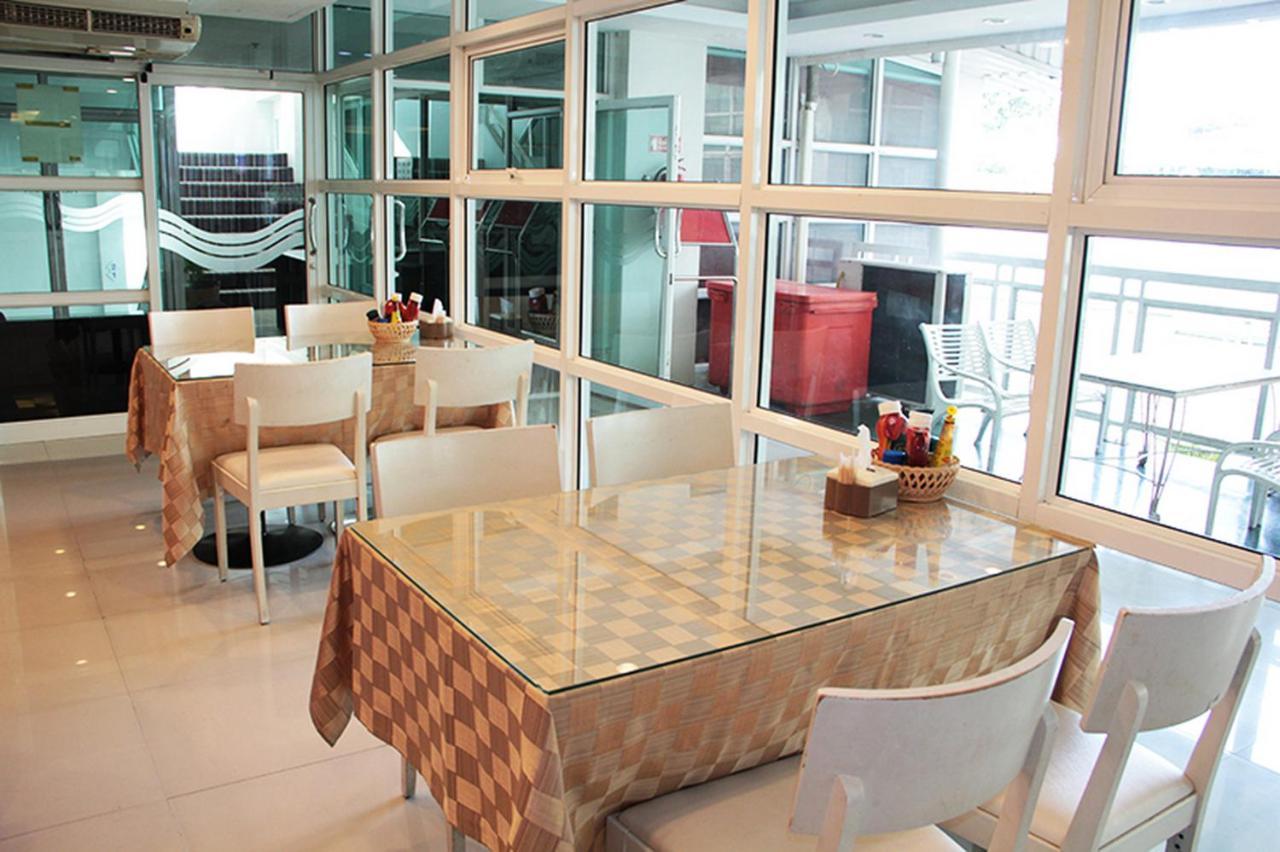 V Verve Service Apartment Hotel Chachoengsao Esterno foto
